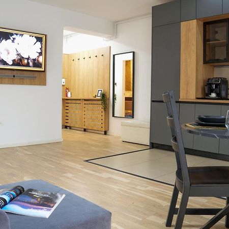 Sara - Stylish Apt With Balcony Near Piata Obor Bükreş Dış mekan fotoğraf