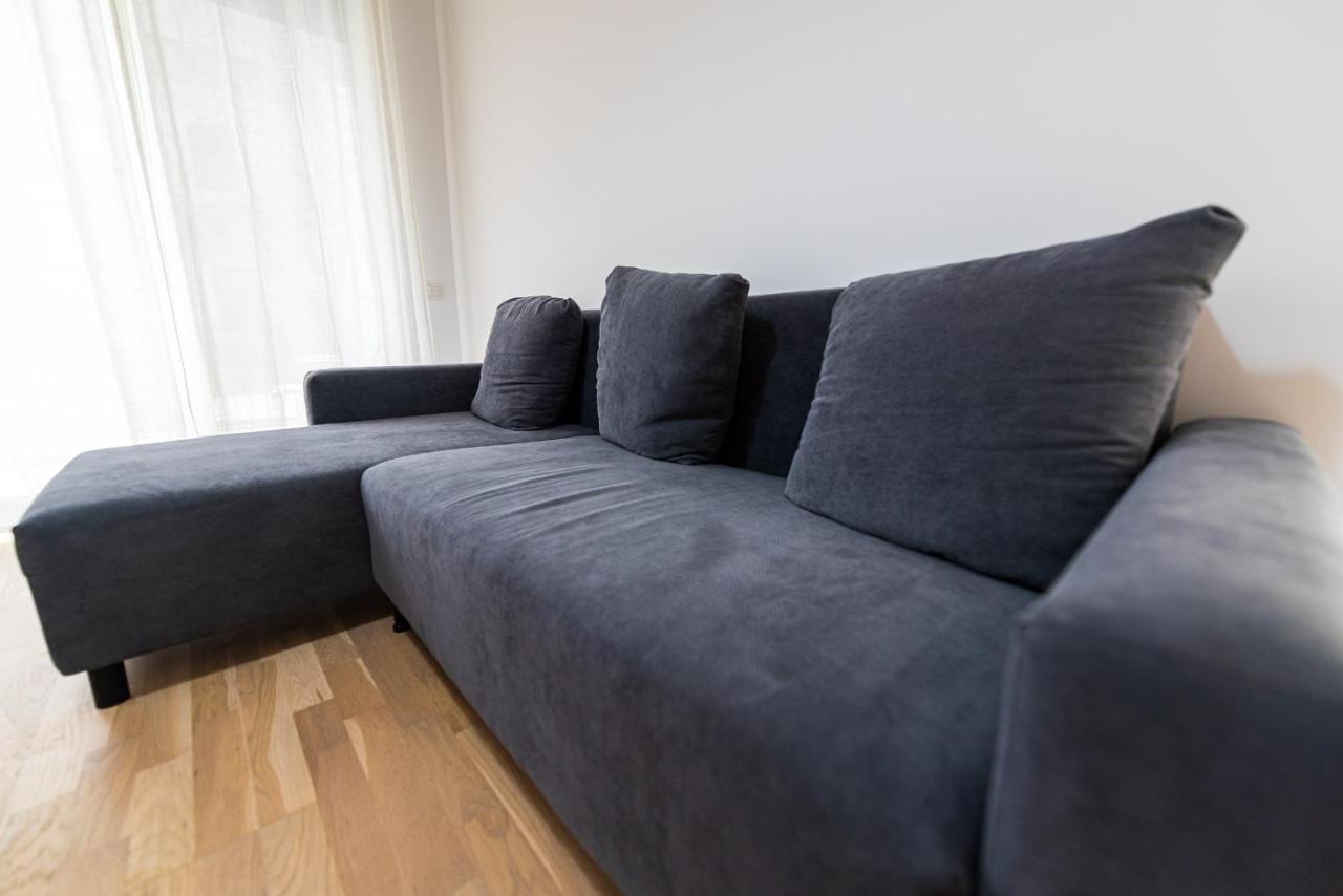 Sara - Stylish Apt With Balcony Near Piata Obor Bükreş Dış mekan fotoğraf